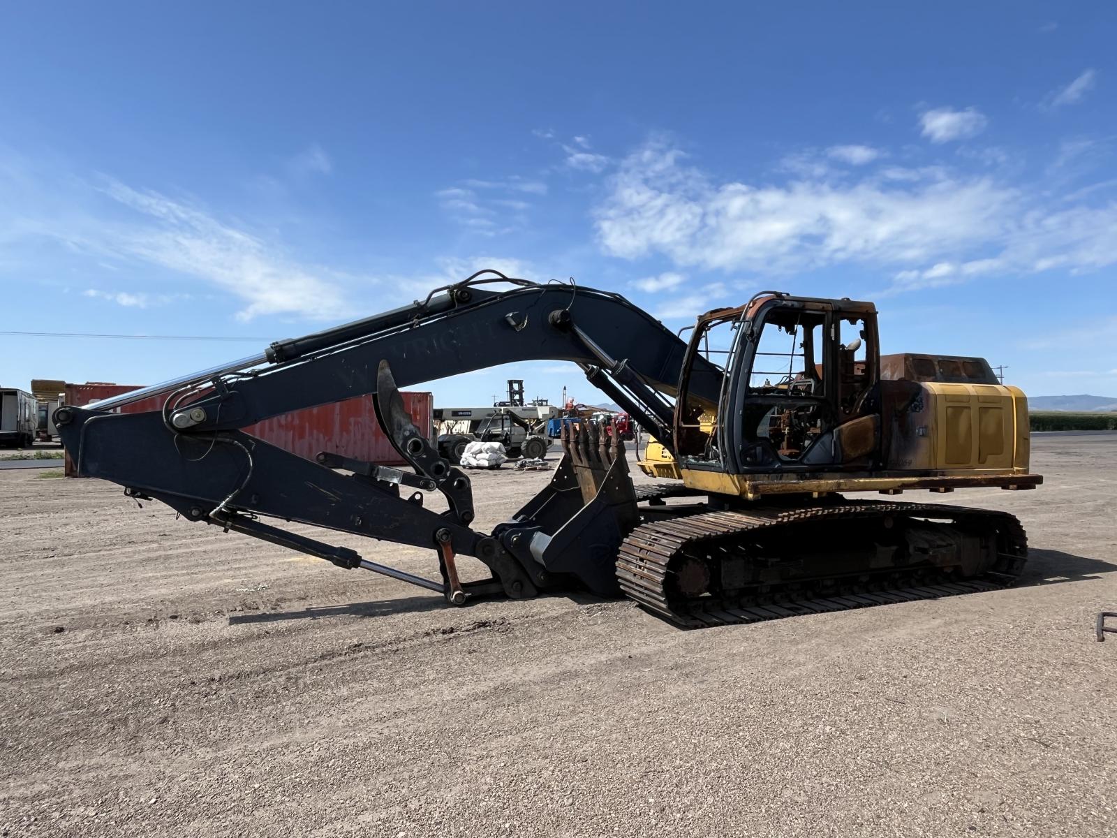 ./imagenes/INVOICE/2019/18295/JOHN DEERE 210G (1).JPG